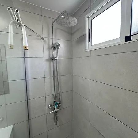 Апартаменти Brisas Seaview -