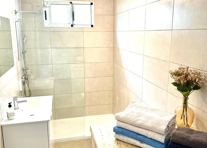 Апартаменты Brisas Seaview -