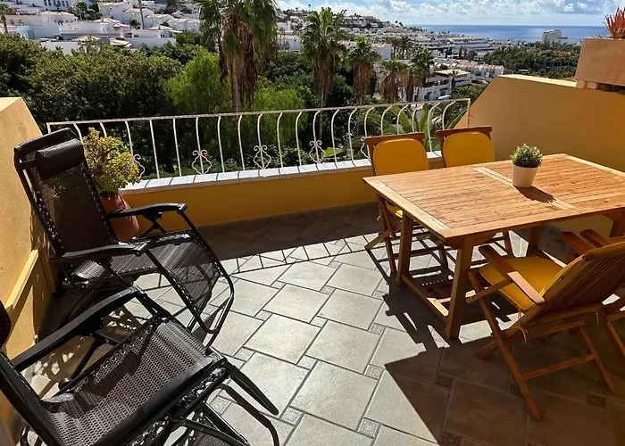 Апартаменты Brisas Seaview - *