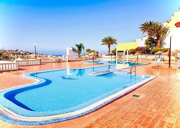 Апартаменты Brisas Seaview - *