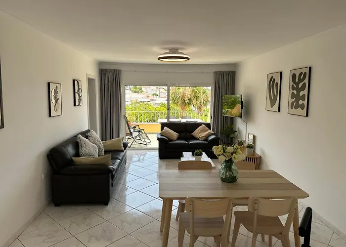 Brisas Seaview - * Адехе