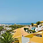 Brisas Seaview - Apartamento *